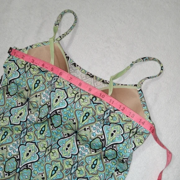 5 for $10 Athleta Green & Blue Tankini Top w/ Built in Underwire Bra size 36B - Picture 5 of 8